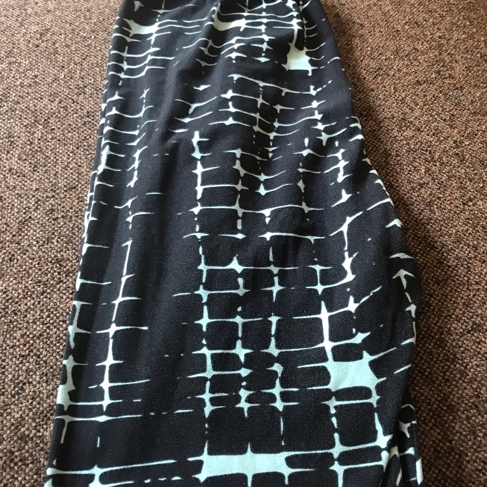 Lularoe leggings tall and curvy